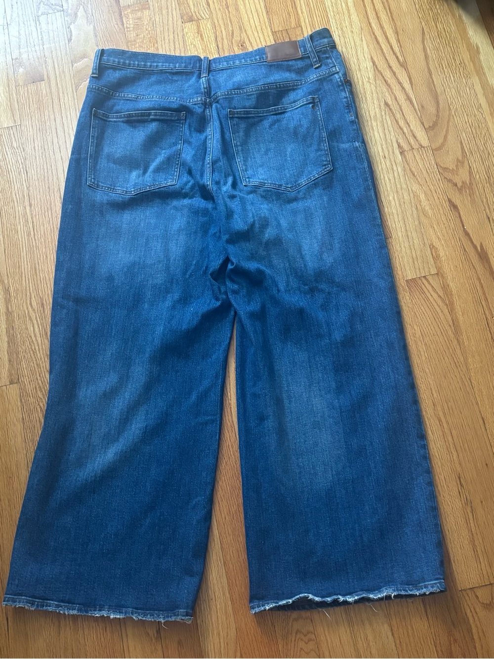 Madewell High Rise Wide Leg Crop Jeans Raw Hem Medium Wash Size 33 (Women’s 16) - Picture 3 of 10